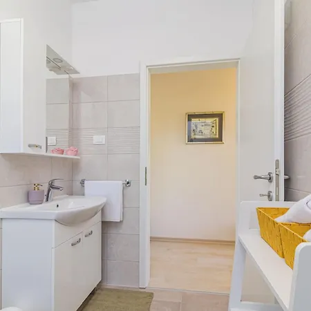 Rosemary Apartment