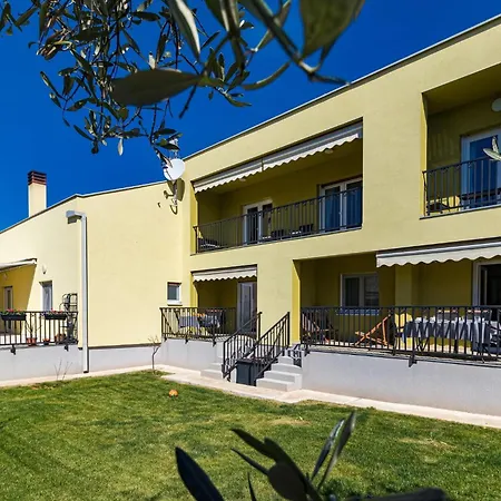 Anna - Rosemary Apartman Medulin