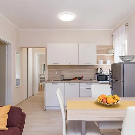 Anna - Rosemary Appartement Medulin